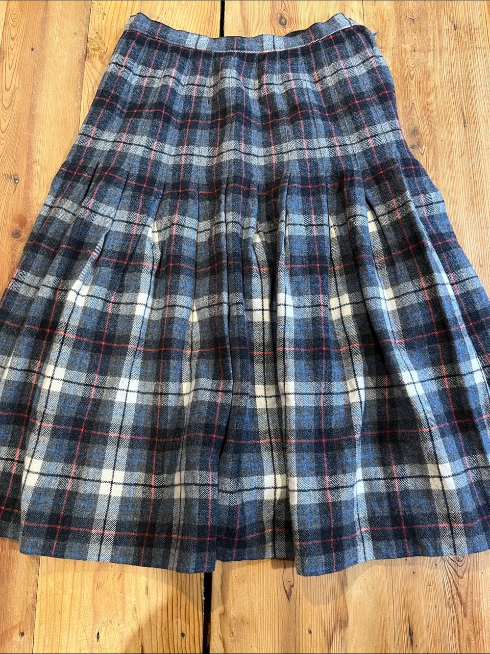 Vintage PENDLETON Blue Plaid Wool Skirt Fit & Flare Pleated